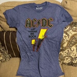 Never worn men’s size s AC/DC shirt